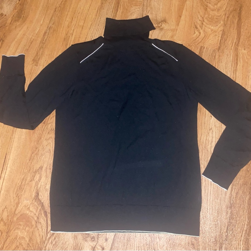 Banana Republic 100% merino wool sweater sz medium